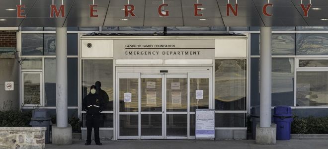 Front view of the front entrance of a hospital emergency department
