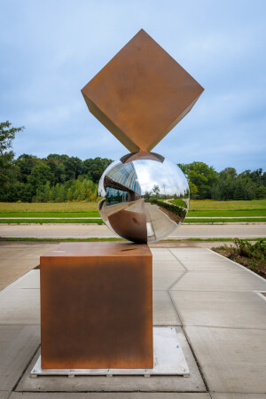 &Eacute;quilibre Oblique sculpture
