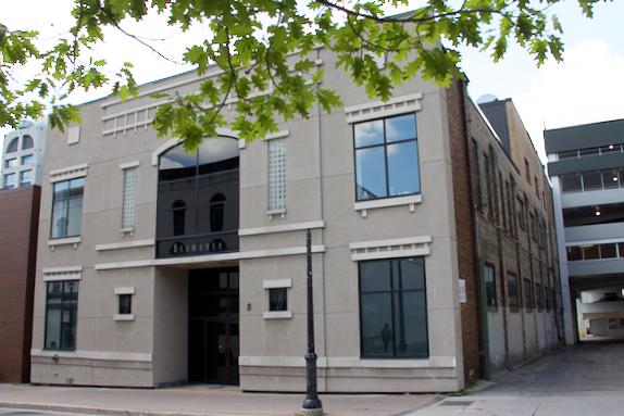 Exterior of 8 Queen prior to renovations